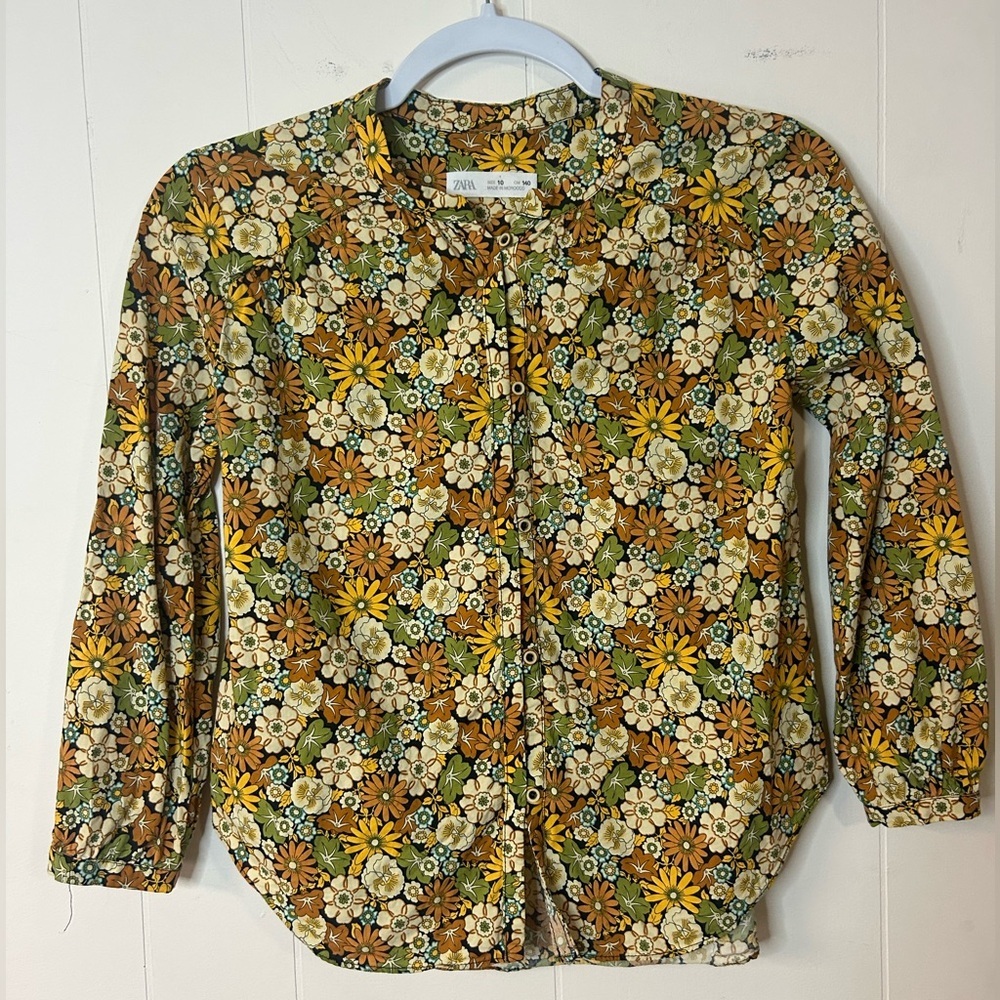 ZARA, size 10, youth girls button up 70’s floral print long sleeve shirt